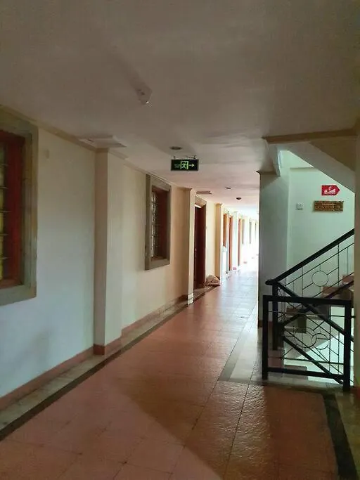 C&C Jayakarta Apartment Legian Bali A سمينياك