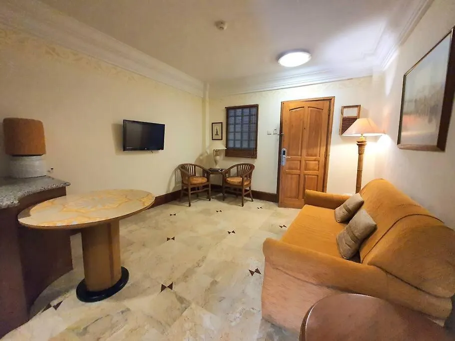 C&C Jayakarta Apartment Legian Bali A سمينياك